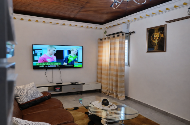 Très beau studio meublé à Bonamoussadi